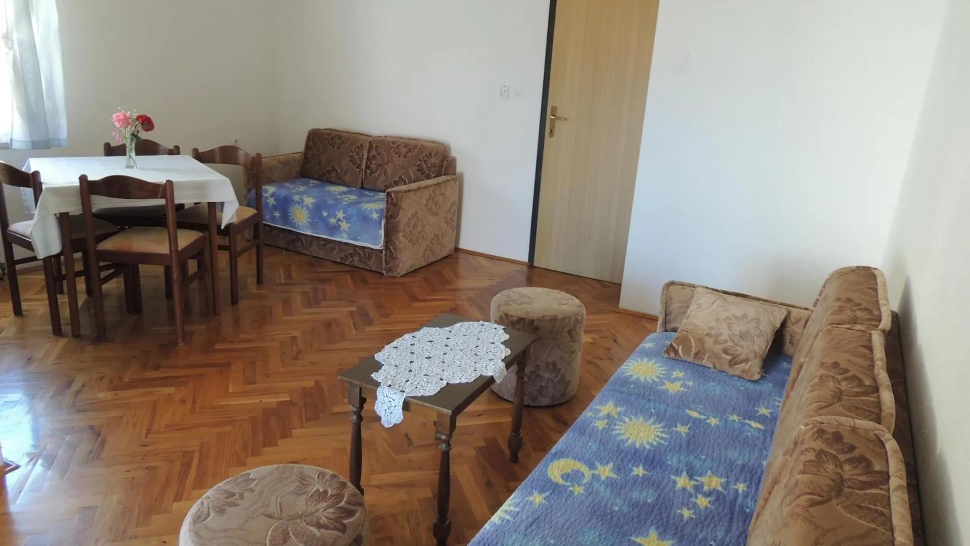 Appartement Mit Terrasse Malinska Apartment